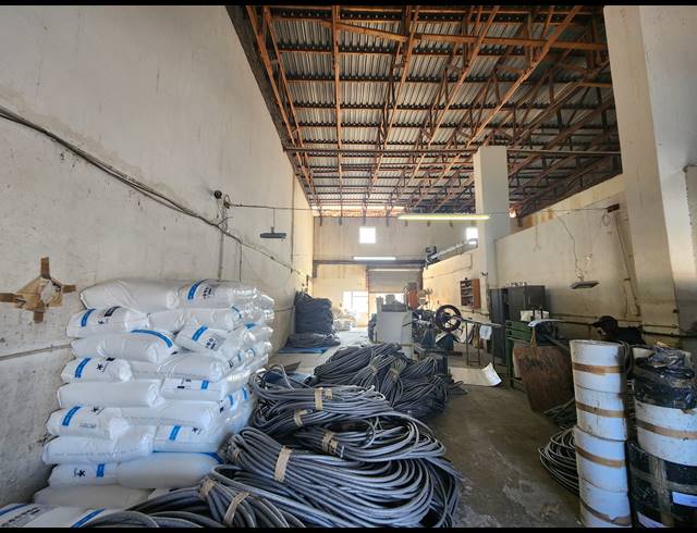 1,550M² WAREHOUSE FOR SALE IN EASTLEIGH
